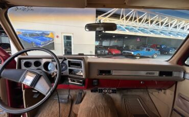 GMC-Suburban-1986-SUV-14