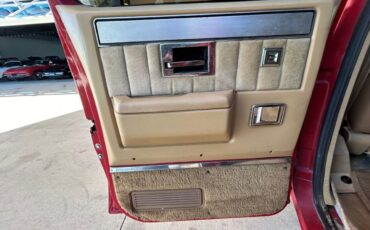GMC-Suburban-1986-SUV-15