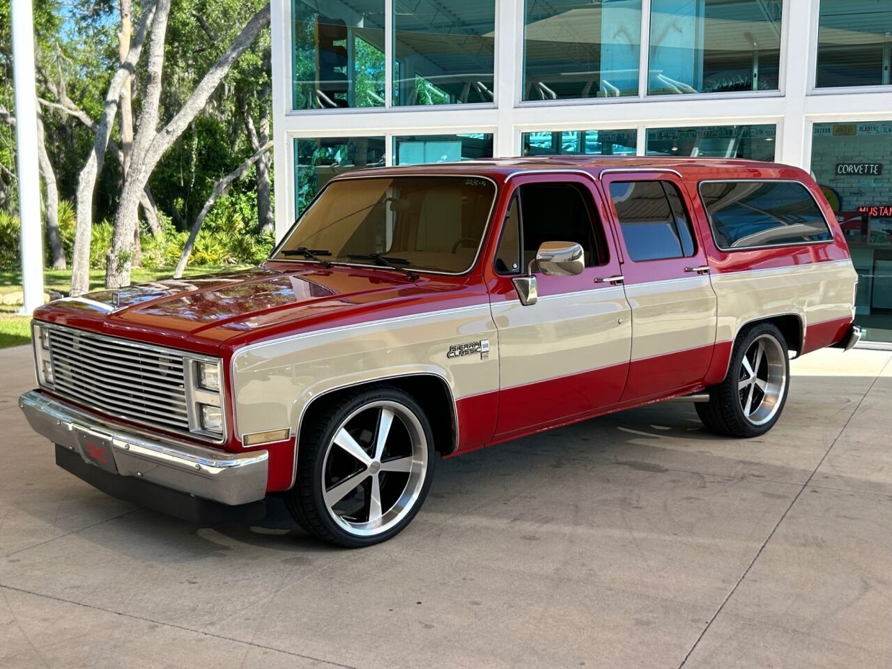 GMC-Suburban-1986-SUV-8