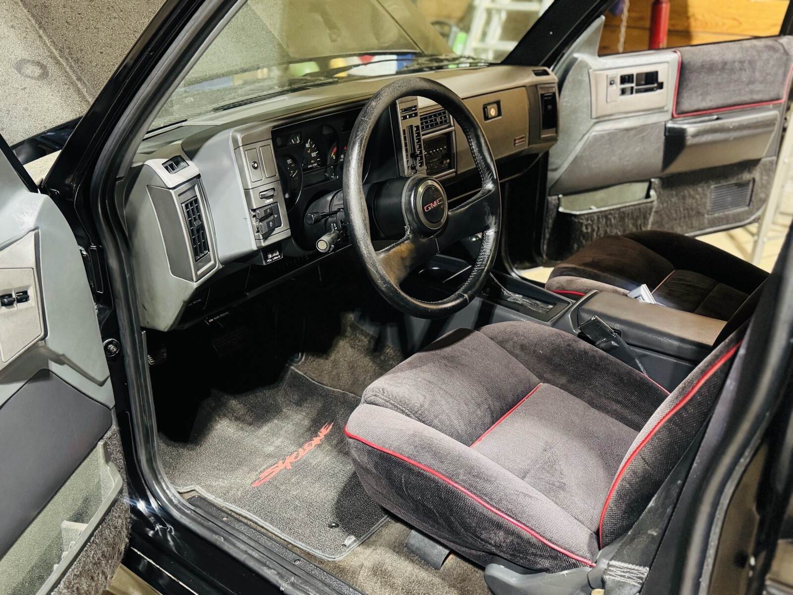 GMC-Syclone-1991-16