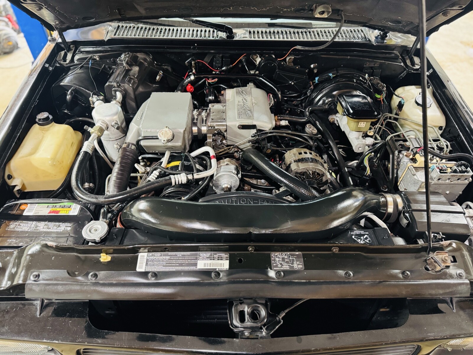 GMC-Syclone-1991-28