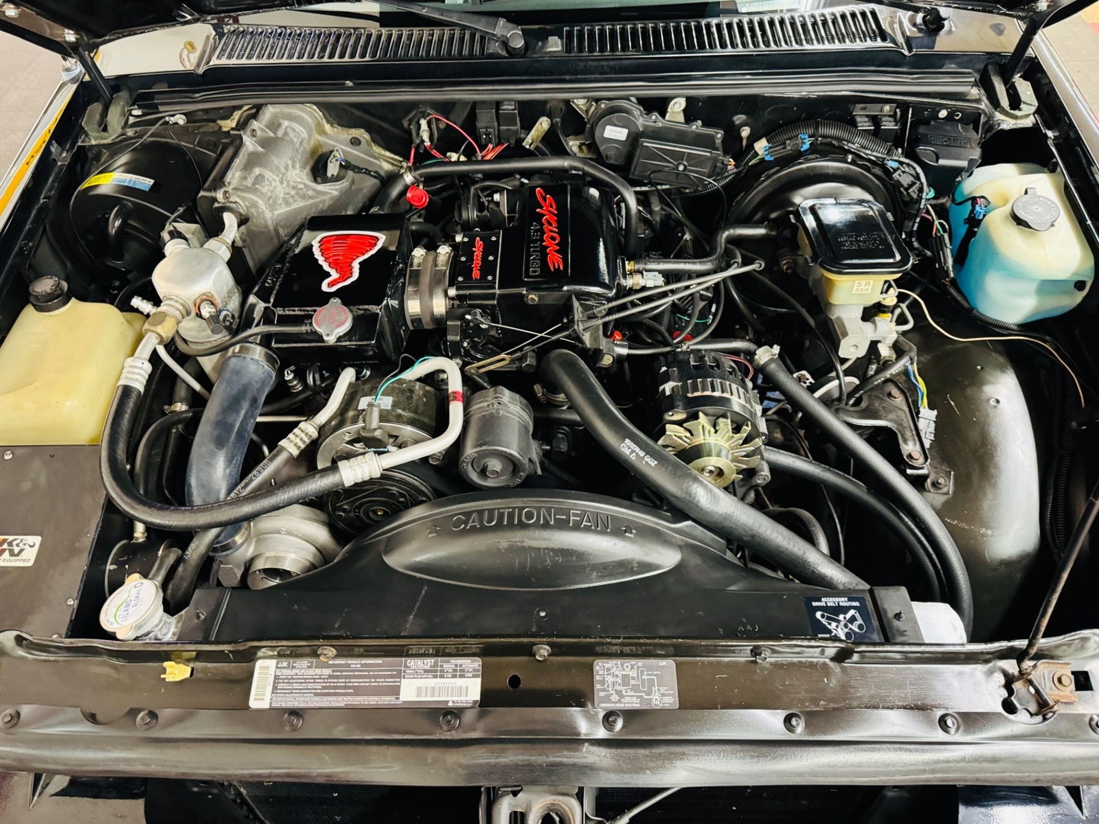 GMC-Syclone-1991-Pickup-17