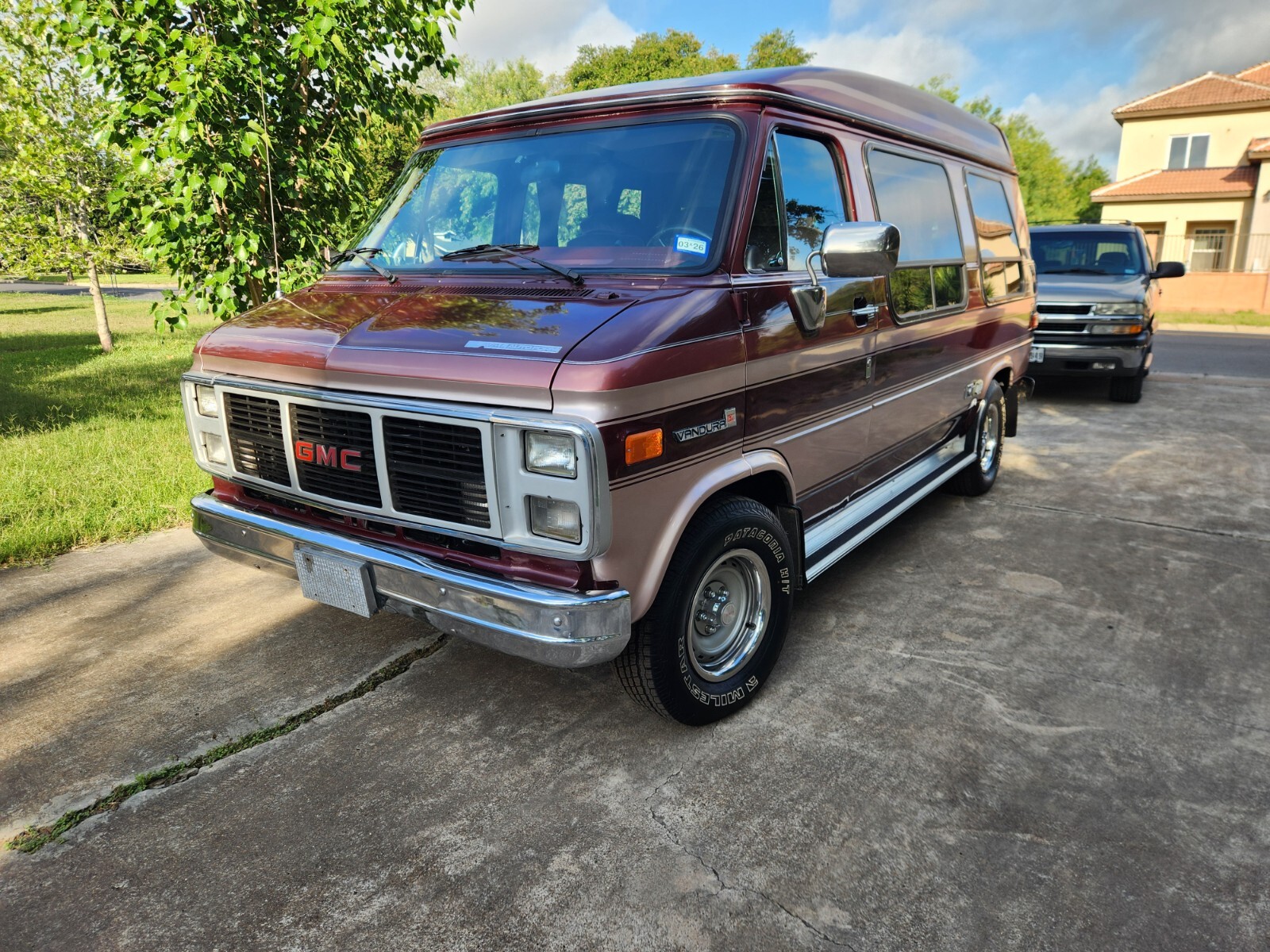 GMC-Vandura-1990-VAN-2
