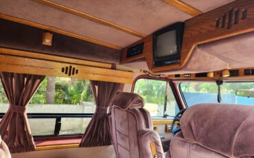 GMC-Vandura-1990-VAN-21