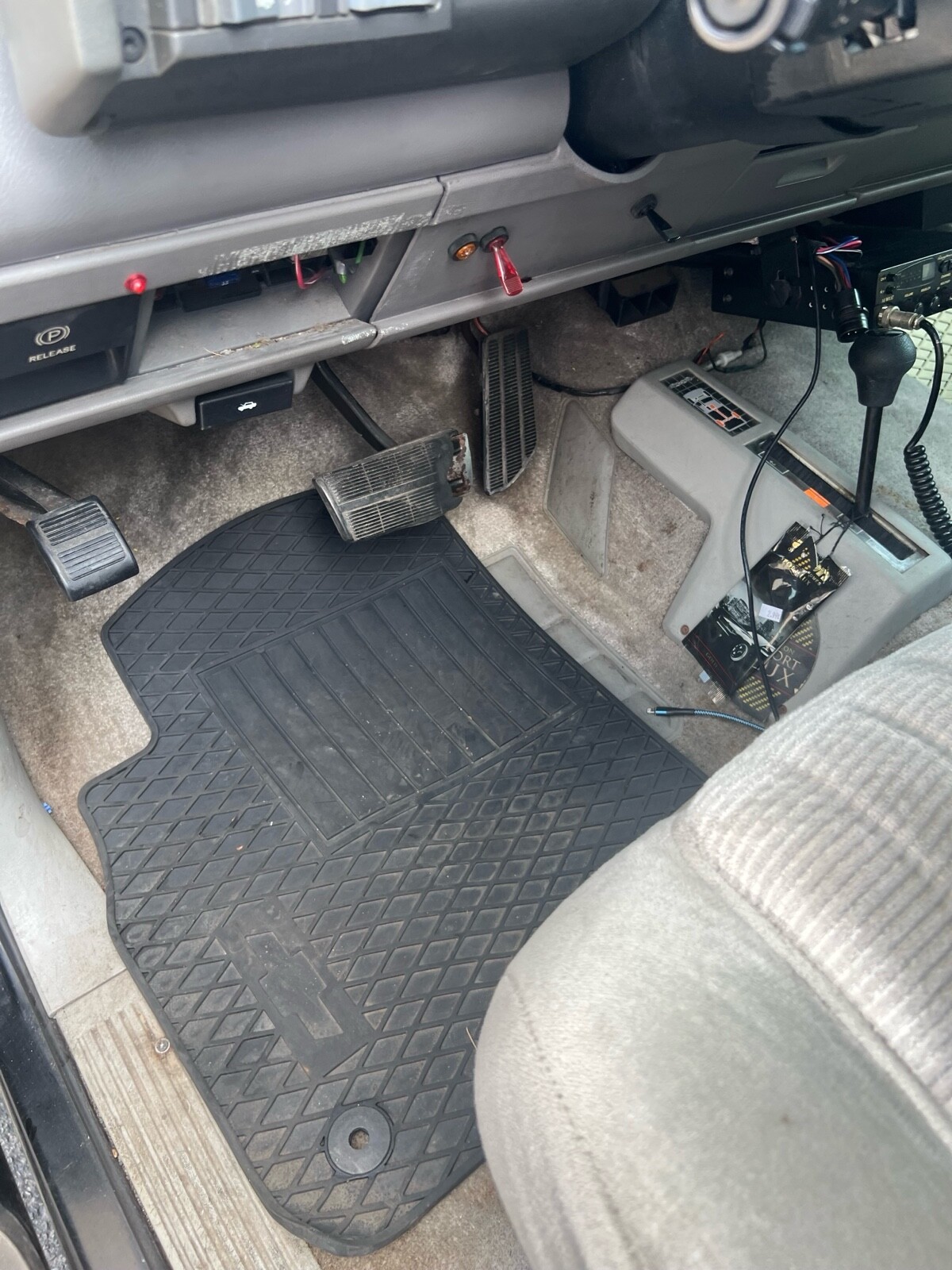 GMC-Yukon-1994-11