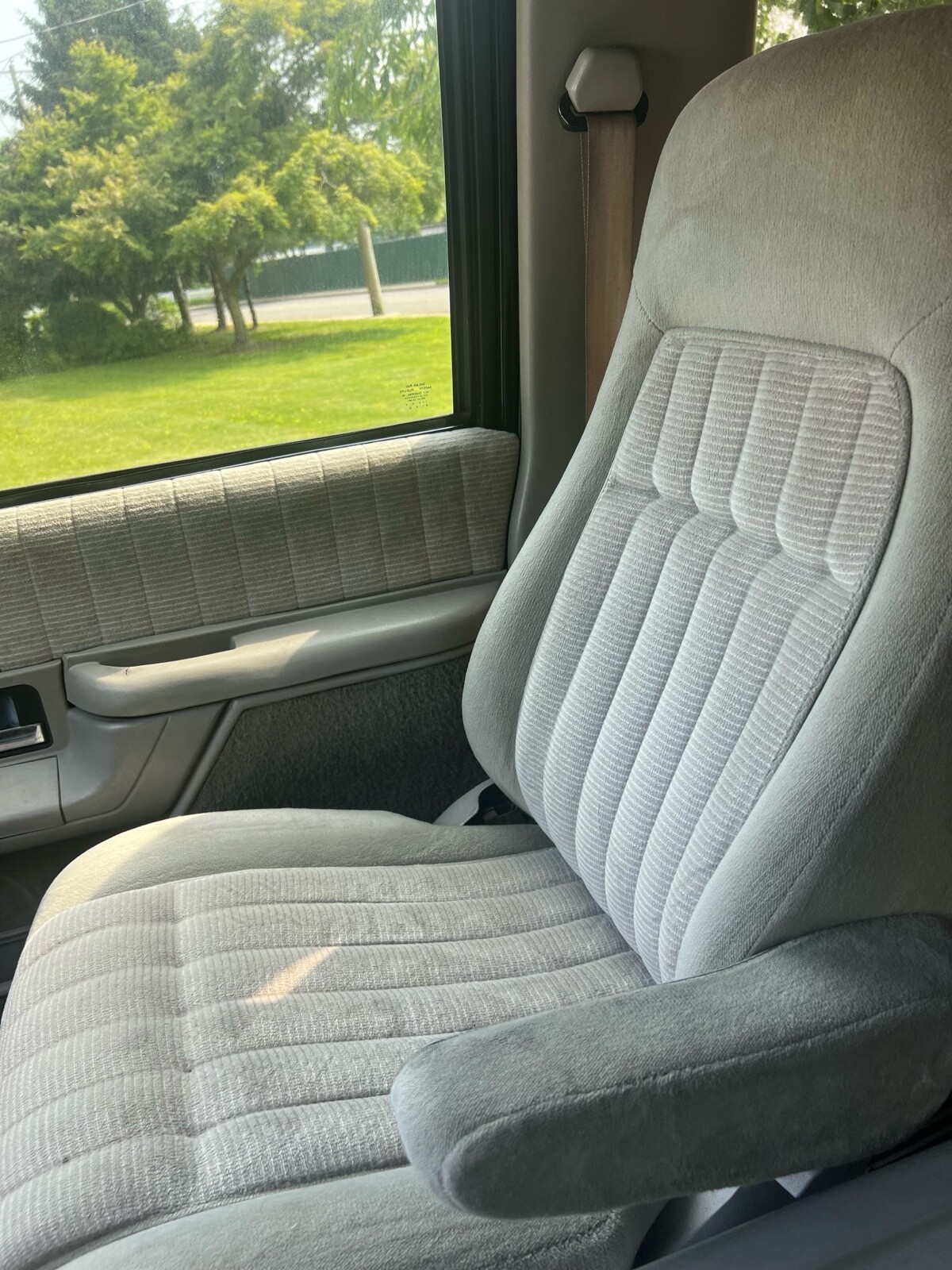 GMC-Yukon-1994-20