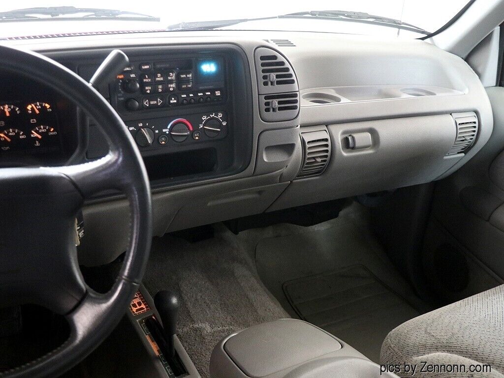 GMC-Yukon-1995-SUV-15
