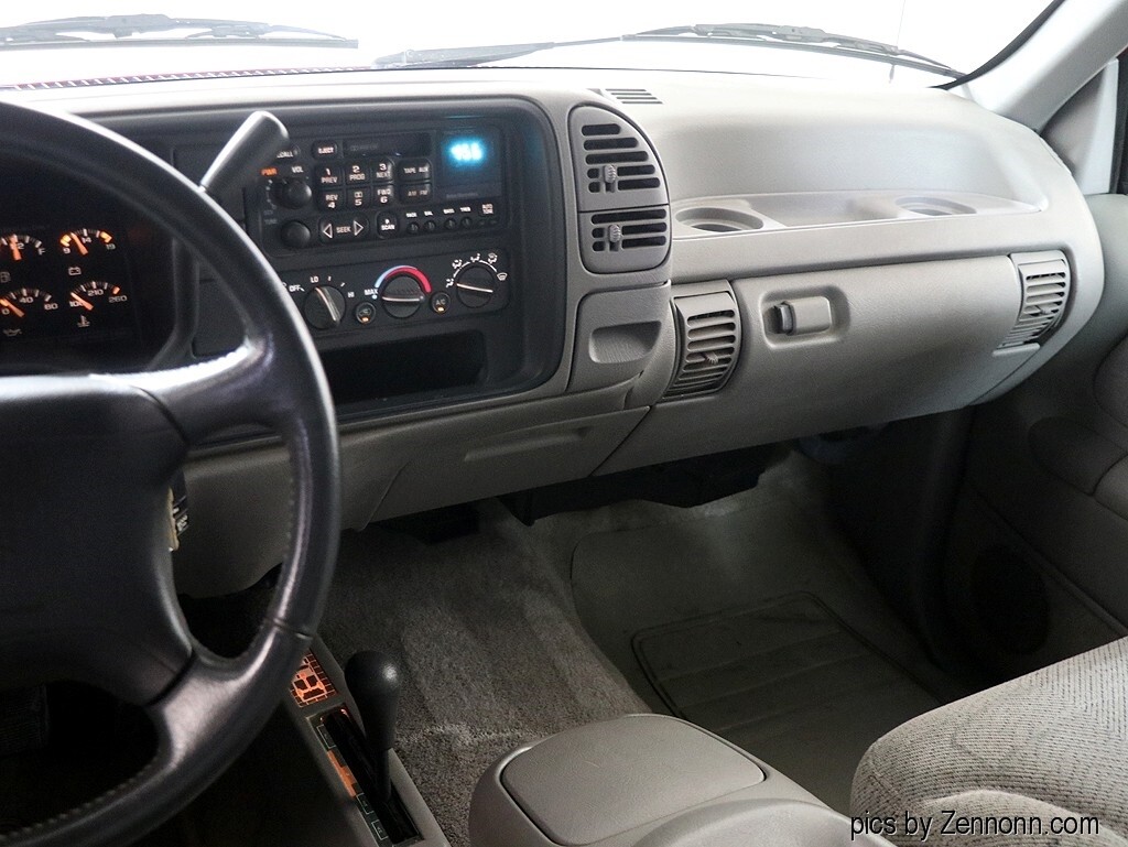 GMC-Yukon-1995-SUV-15