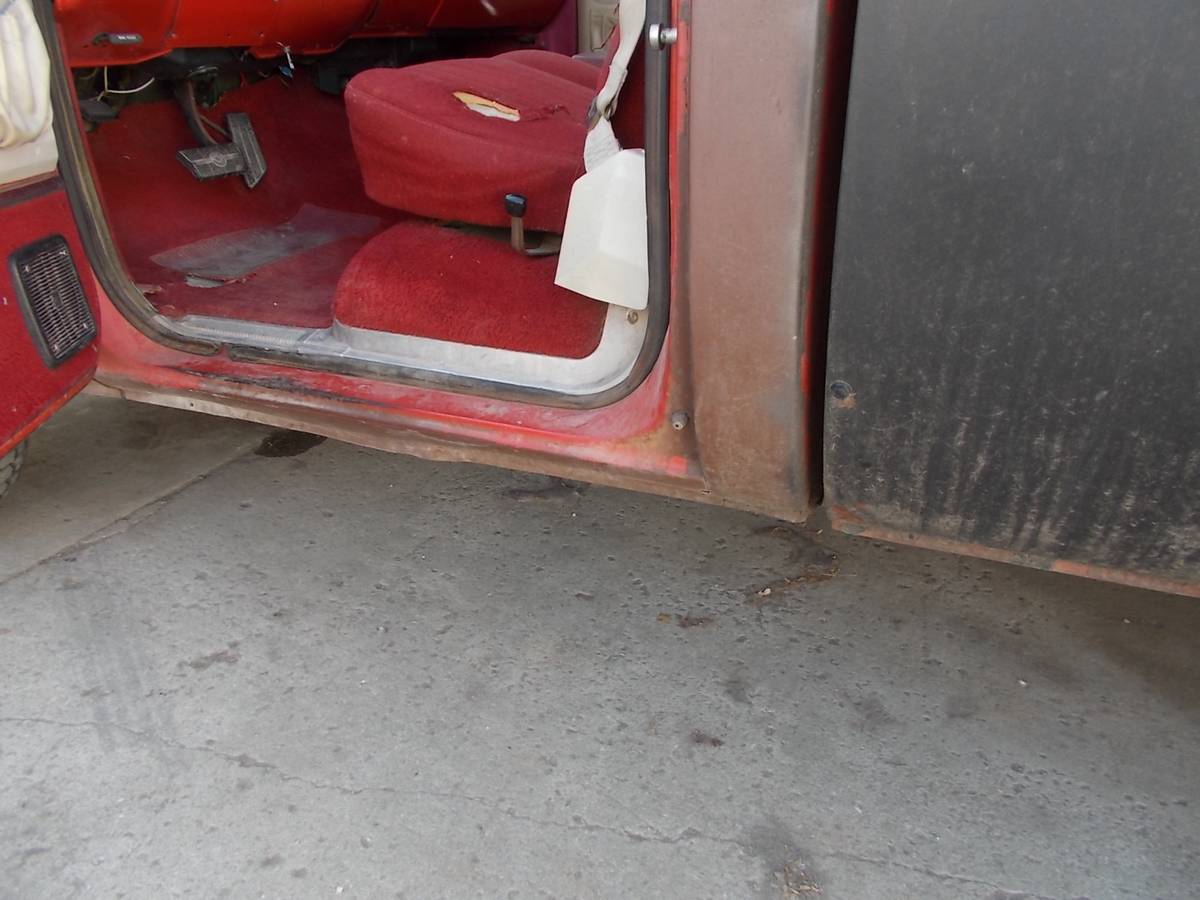 Gmc-1979-red-10