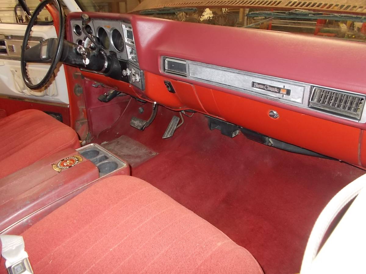 Gmc-1979-red-11