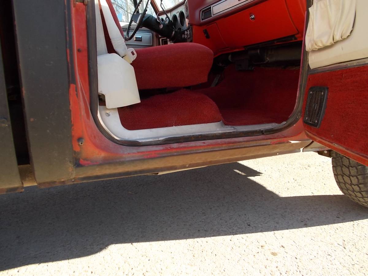Gmc-1979-red-14
