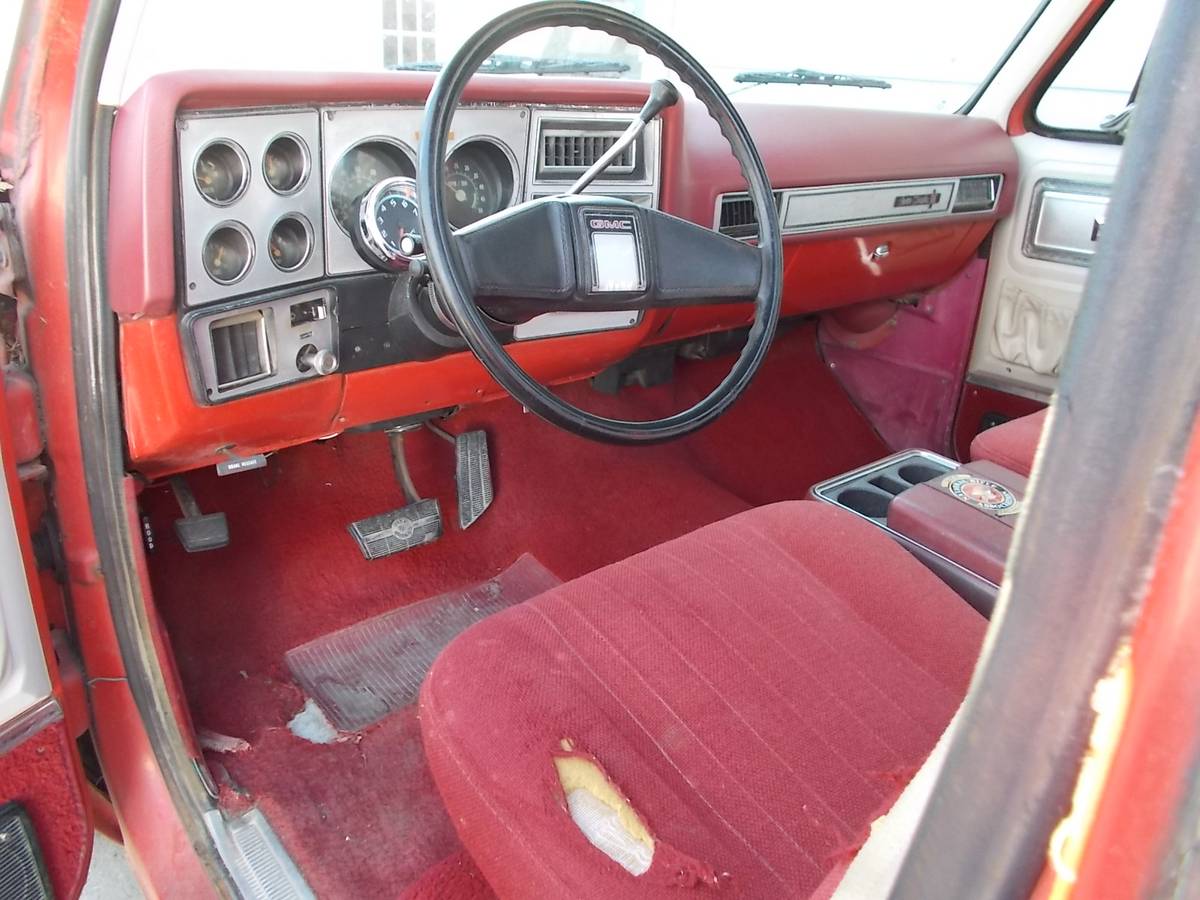 Gmc-1979-red-7