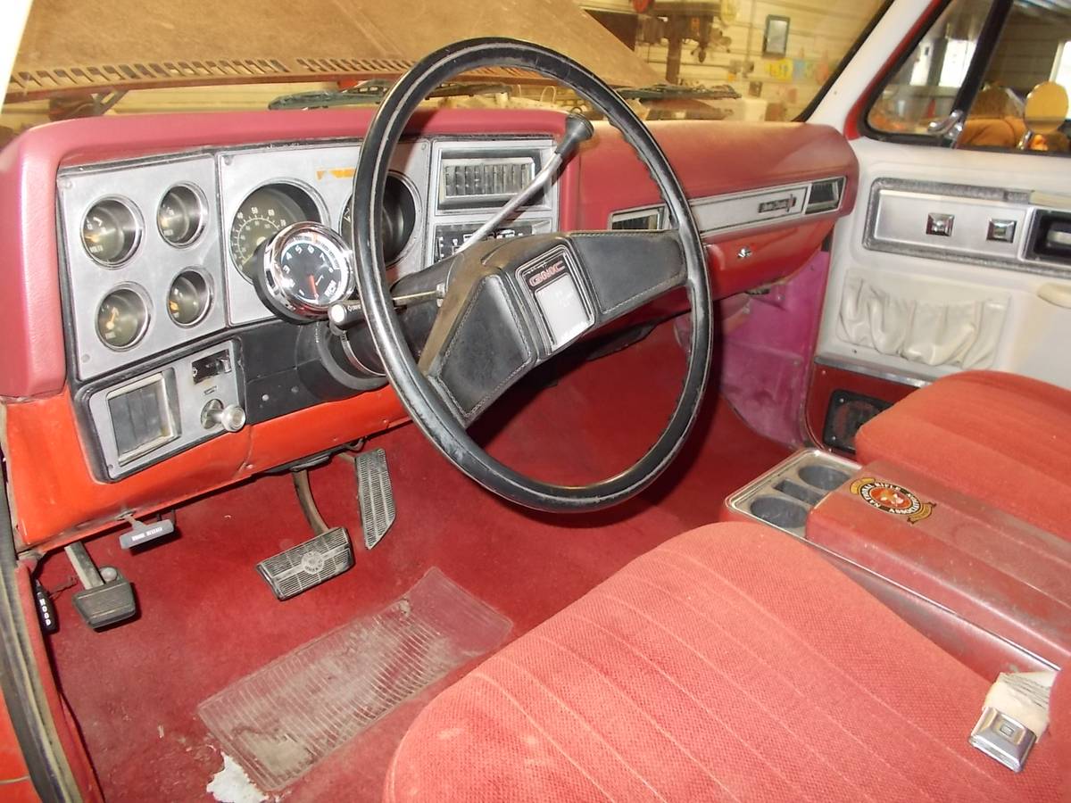 Gmc-1979-red-8