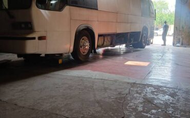 Gmc-Bus-diesel-1984-white-2