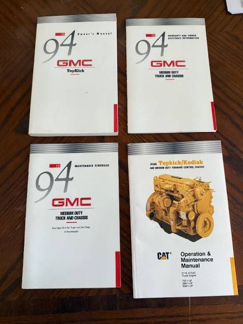 Gmc-C7-7000-medium-duty-medium-conventional-104-dies-1994-white-21