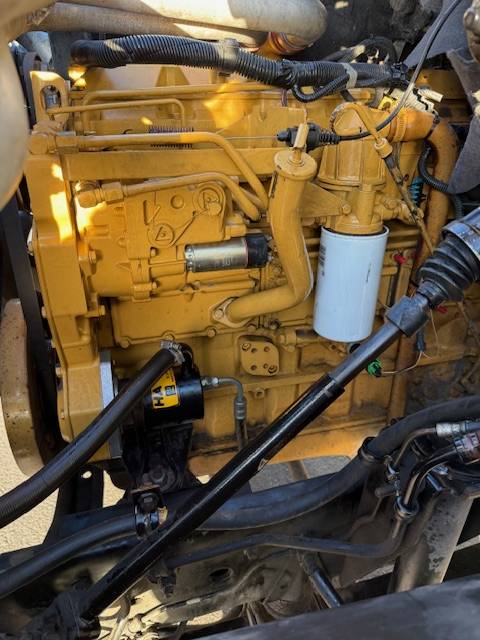 Gmc-C7-7000-medium-duty-medium-conventional-104-dies-1994-white-23