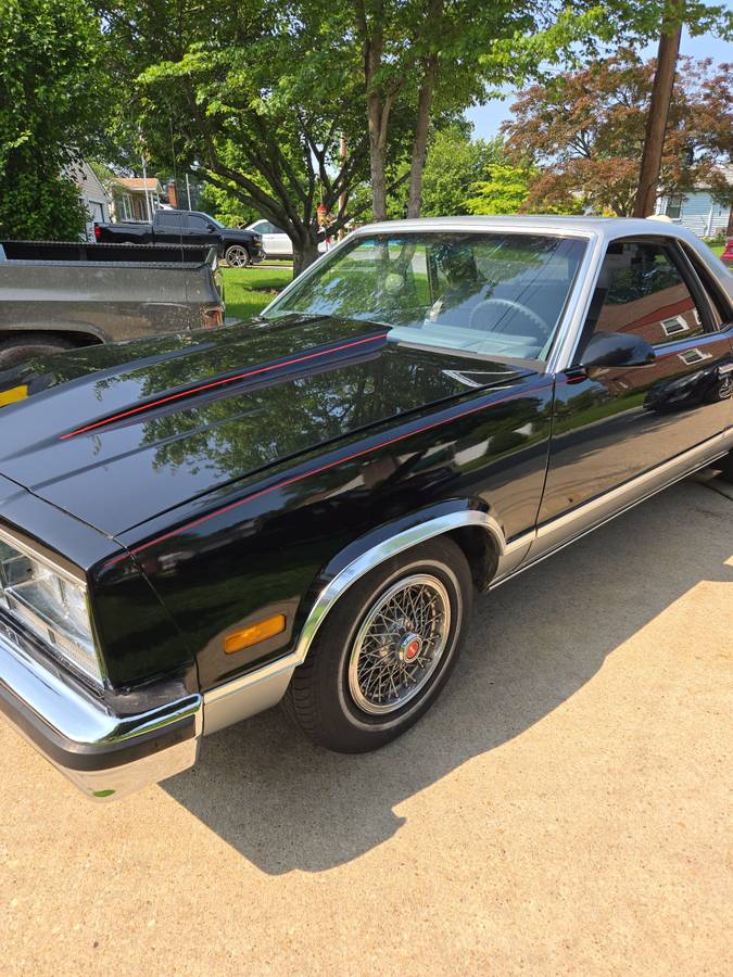 Gmc-Caballero-12-ton-nominal-1987-black-1