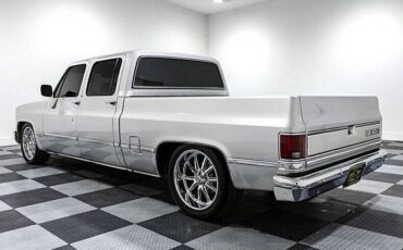 Gmc-Rv-2500-series-1988-custom-3