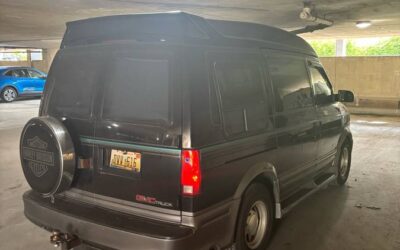 Gmc Safari  1995 black