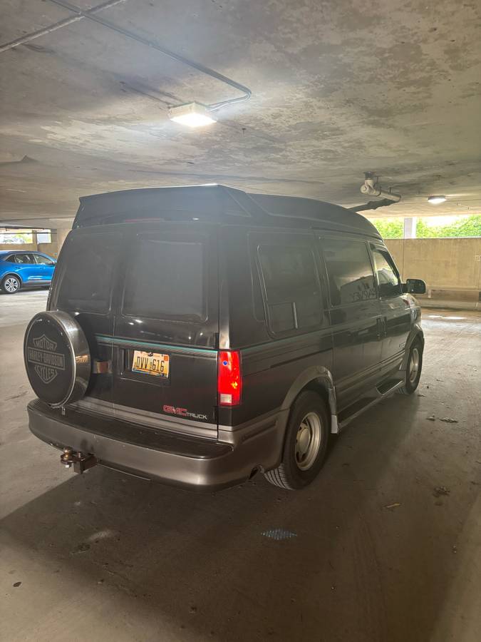 Gmc Safari  1995 black