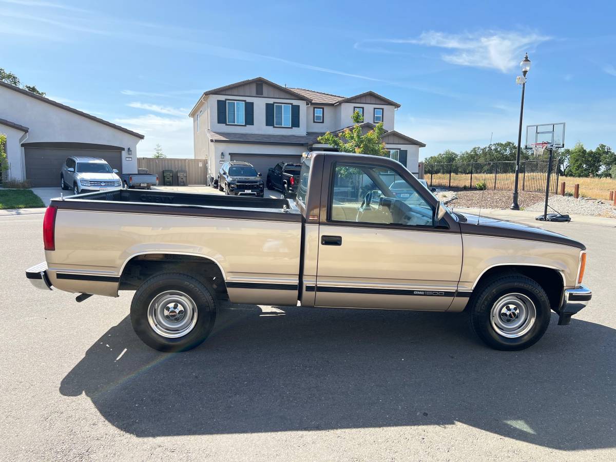 Gmc-Sierra-1500-shortbed-1988-brown-6