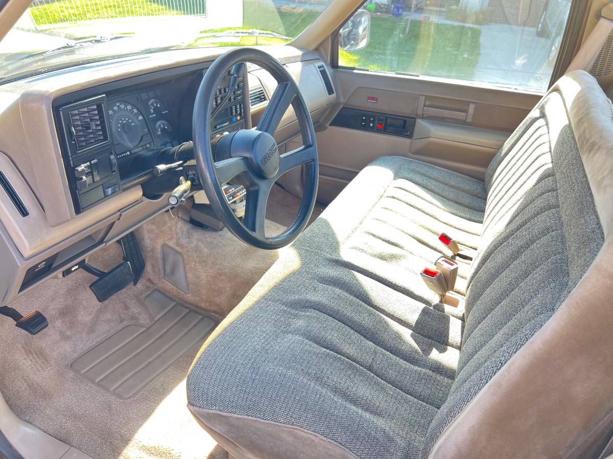Gmc-Sierra-1500-shortbed-1988-brown-8