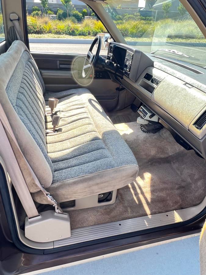 Gmc-Sierra-1500-shortbed-1988-brown-9