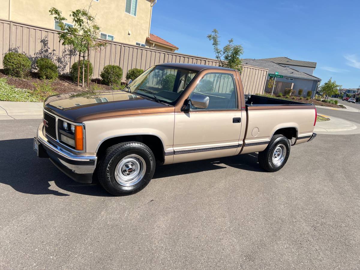 Gmc-Sierra-1500-shortbed-1988-brown