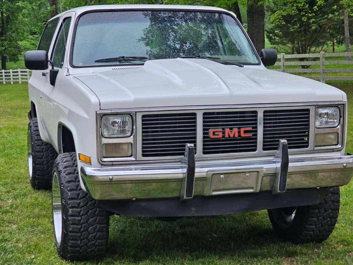 Gmc-Sierra-1988-white-2