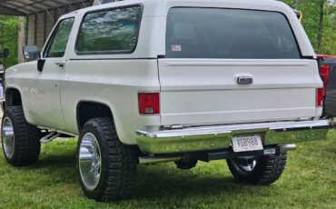 Gmc-Sierra-1988-white-3