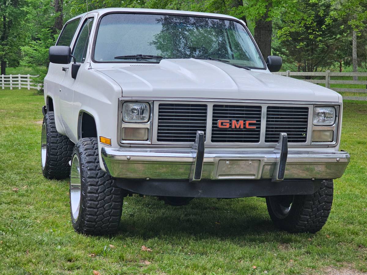 Gmc-Sierra-1988-white-4