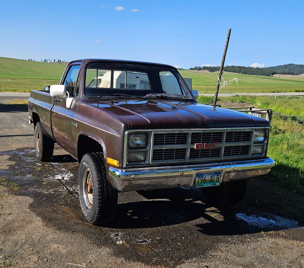 Gmc-Sierra-2500-1984-brown-12