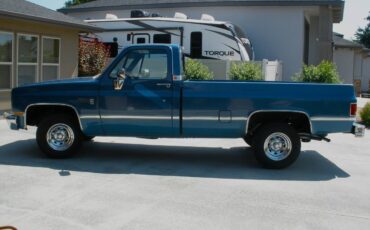 Gmc-Sierra-classic-c-1500-1981-blue-1