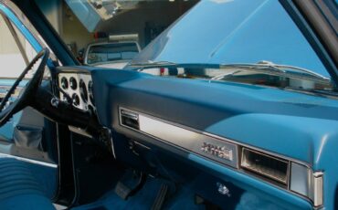 Gmc-Sierra-classic-c-1500-1981-blue-10