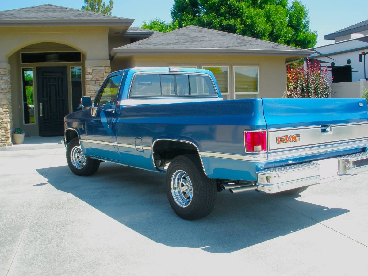 Gmc-Sierra-classic-c-1500-1981-blue-2