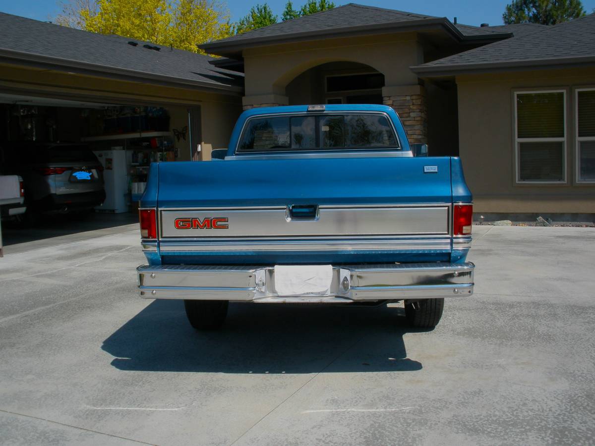 Gmc-Sierra-classic-c-1500-1981-blue-4