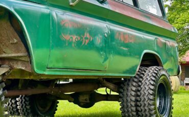 Gmc-Suburban-1963-green-11
