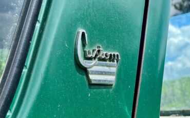 Gmc-Suburban-1963-green-12