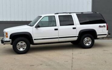 Gmc-Suburban-2500-diesel-1995-white-1