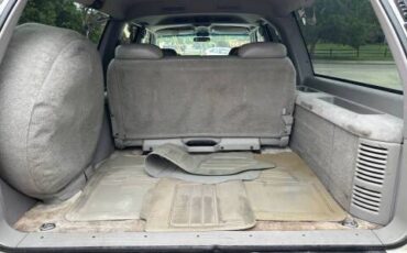 Gmc-Suburban-2500-diesel-1995-white-16