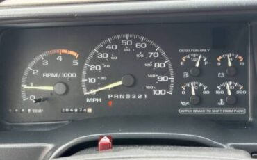 Gmc-Suburban-2500-diesel-1995-white-17