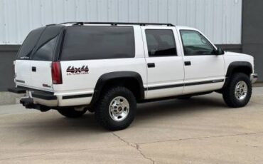 Gmc-Suburban-2500-diesel-1995-white-3