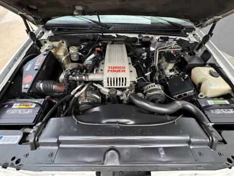 Gmc-Suburban-2500-diesel-1995-white-7