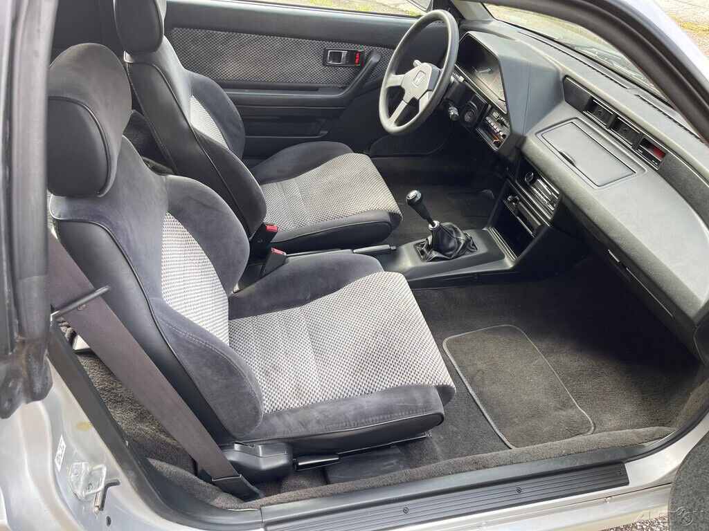 Honda-CRX-1987-Hatchback-13