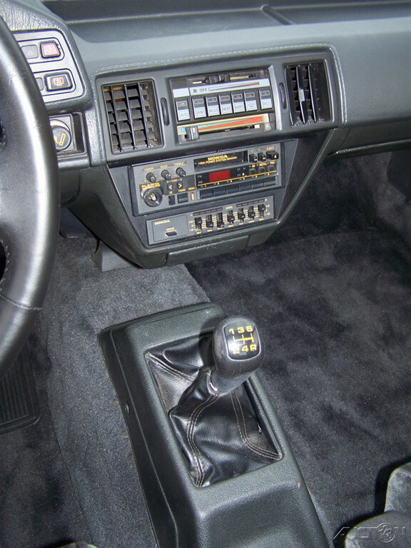 Honda-Prelude-1987-Coupe-10