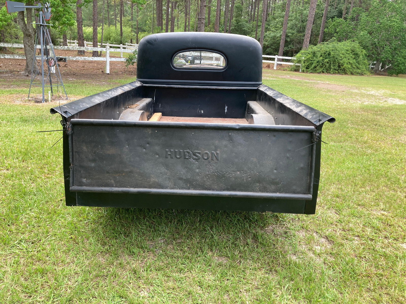 Hudson-12-Ton-Pickup-1946-Commercial-Vehicle-1