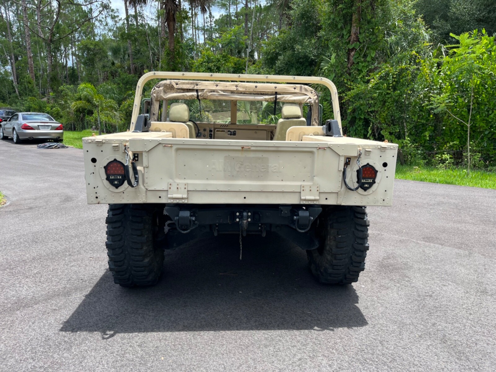 Hummer-H1-1980-SUV-3