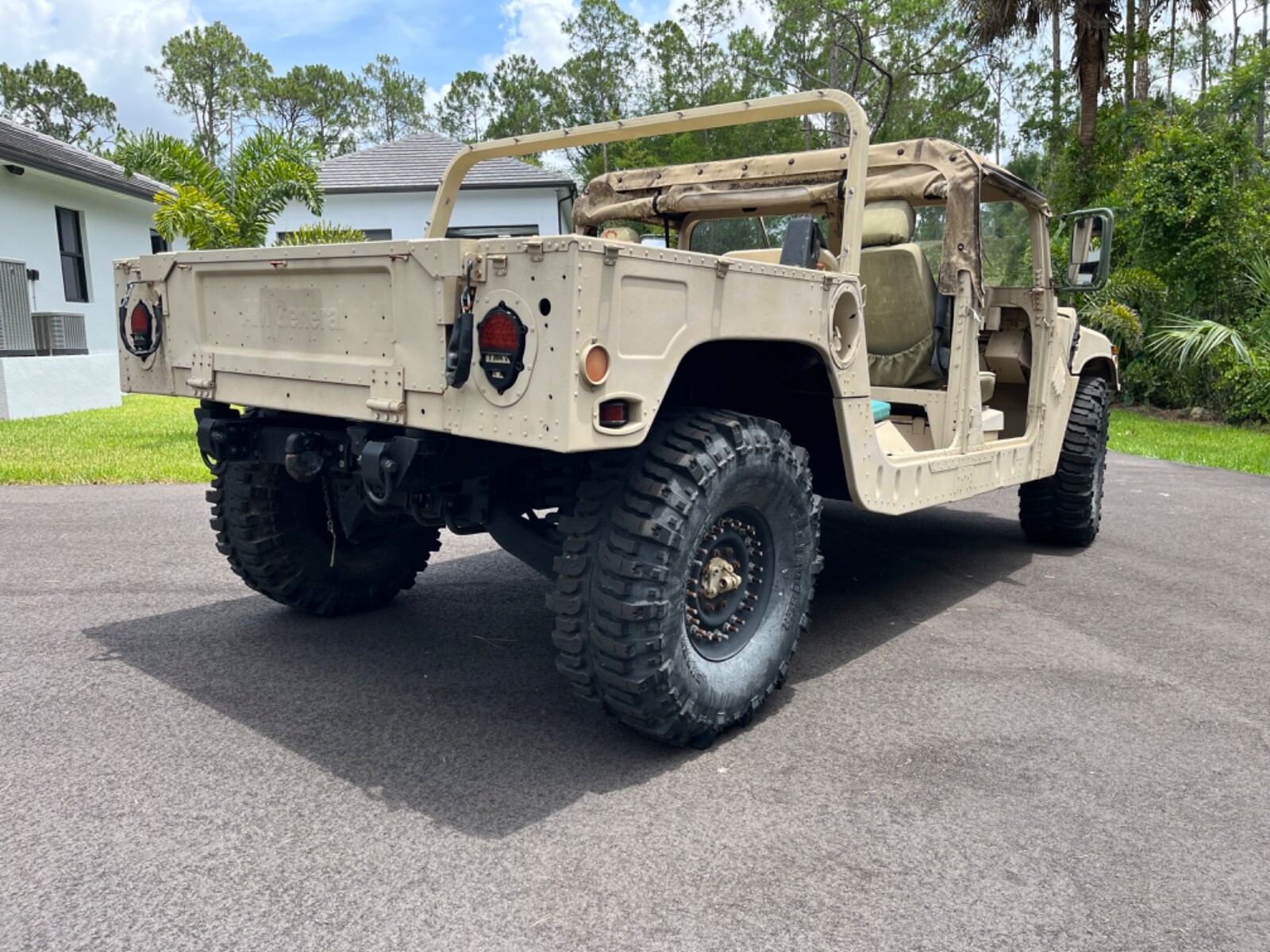 Hummer-H1-1980-SUV-4