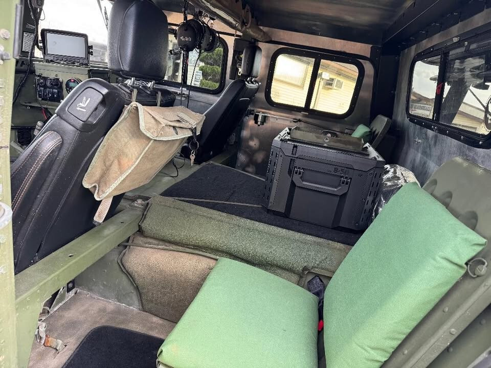 Hummer-H1-1993-SUV-12