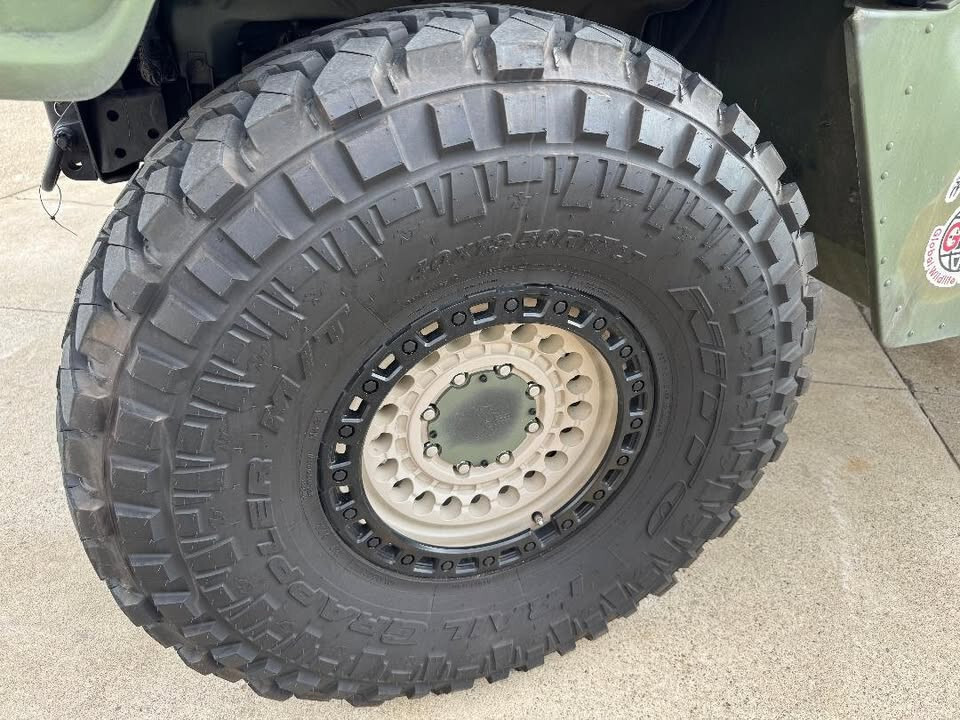 Hummer-H1-1993-SUV-17